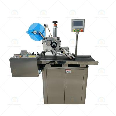 China Automatic Food Paging Flat Labeling Machine Cards Packaging Bag Scratch Card Page Labeling Machine for sale