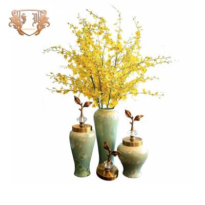 China Modern porcelain and brass ceramic decorative elegant nordic vase for sale