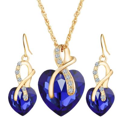 China Customization ornaments ladies hot luxury pendant necklace wholesale price high quality glass jewelry for sale