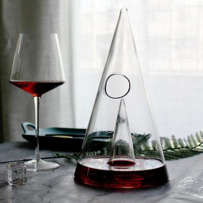 China Amazon Top Sale 750ml Reusable Multifunctional Hot Borosilicate White Wine Handcrafted Glass Red Decanter for sale