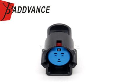 Cina 13589761 Aptiv GT 150 Sealed Engine Oil Pressure Sensor 3 Pin Plug Connectors For GM in vendita