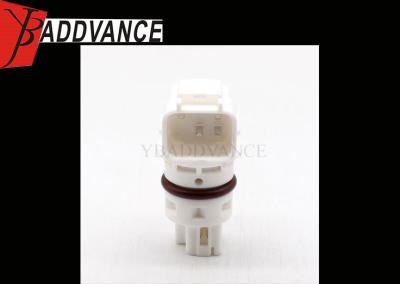 Chine Connecteur blanc électrique de bonne qualité de 4 Pin Male Fuel Pump Harness pour Nissan à vendre