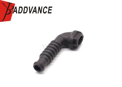 中国 1928300528 Factory Price Bosh 90 Deg Waterproof 2 Pin Black Auto Rubber Boot For Connector 販売のため