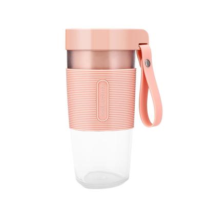 China Wholesale Professional Blue Juice Cup Portable Charging Car Design Low Noise Juicer for sale