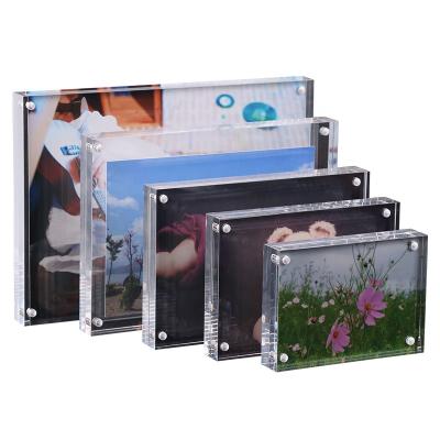 China Steamable AC0003Wholesale Photo Frame Display Stand Digital Acrylic Magnetic Photo Frame Cube for sale