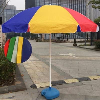 China High quality large outdoor patio umbrella custom windproof beach umbrella with logo à venda