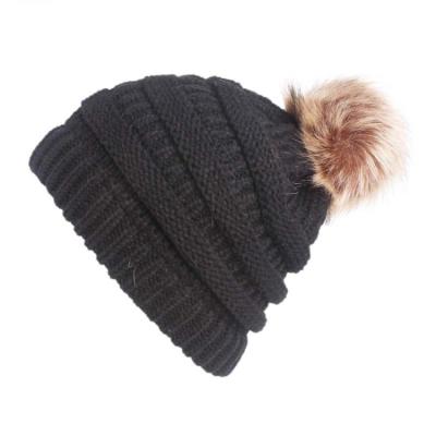 China Winter hot sale women warm woolen knitted hat en venta