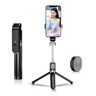 China XT06 Handheld Flexible Flexible Extender Rotating Smart Shooting Selfie Stick with Wireless Remote Control for Phone for sale