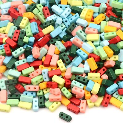 China DIY Two Holes Square Acrylic Beads Loose Beads For Jewelry Making Diy Bracelet Necklace Beads Accessories for sale