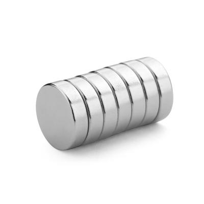 China Small Fridge Magnet Cylinder Neodymium Disc Magnet with N35 N40 Rotors Coating Nickel for sale