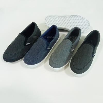 China Latest Price OEM Cheap Anti-slippery Unisex Canvas Shoes Slip On Casual Injection Shoes Men Shoes for sale