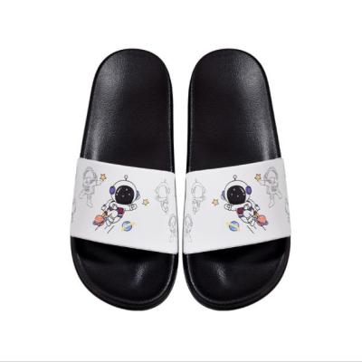 China CUSHIONING Astronaut Flip Flops Ins Trend Outside Casual Wear Couples Personality Slippers Fashion Home Sandals for sale