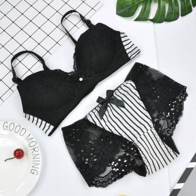 China High Quality Seamless Girls Bra Sets Lace Striped Pattern Sexy Comfortable Hangers No Wire Bra And Panty Sets for sale