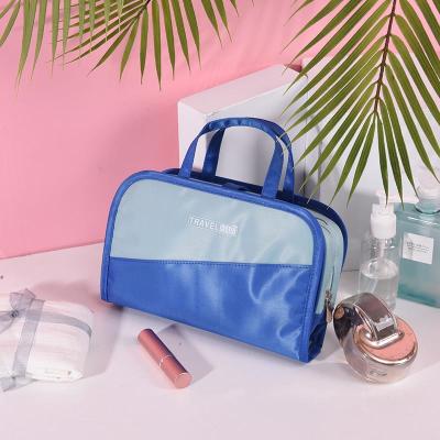 China Durable Beautiful Custom Cosmetic Convenient Travel Zipper Storage Waterproof Makeup Bag for sale