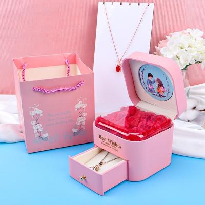 China Valentine's day roses, jewelry box Chinese rose necklace jewelry box lipstick box on the spot for sale