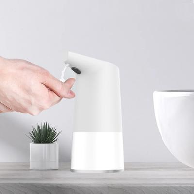 China Wholesale Portable Automatic Foam Soap Dispenser Spray Liquid Alcohol Hand Sanitizer Seal Dispenser for sale