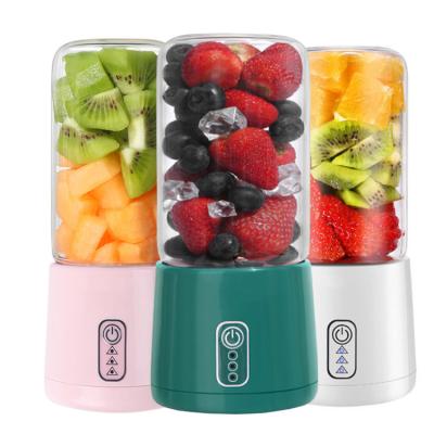 China Custom Made Personal USB Mini Juicer Cup Portable Car Juicer Personal Blender For Travel Water Bottles for sale