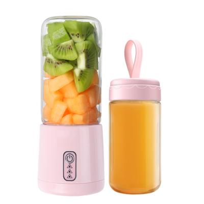 China Mini Juicer Portable Blender With 300ml car bottles juicer for sale