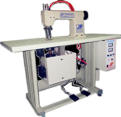 China Factory Ultrasonic Lace Cutting Machine for Leather Lace for sale