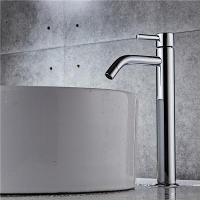 China Modern Stylish Bathroom Sink Faucet Taps Large Metered Toilet Faucet for sale