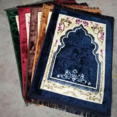 China Modern Non-Slip Prayer Mat Muslim Pilgrimage Diamond Velvet Fashion All-match Blanket for sale