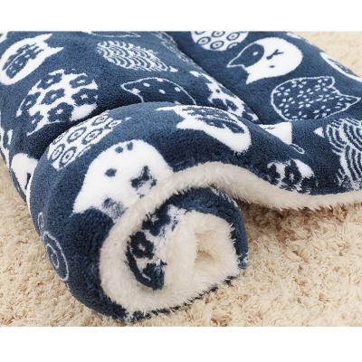 China Wholesale Custom Cheap High Quality Viable Pet Sleep Blanket Keep Warm Pet Blanket for sale