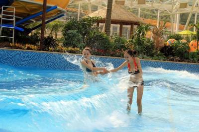 China 4000 Sqm Air Blast Surfing Wave Pool Big Artificial Equipment Water Park Wave Pool for sale