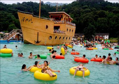 China Künstliches Brandungs-Wellenbad-Wellen-Swimmingpool im Freien für Wasser-Park zu verkaufen