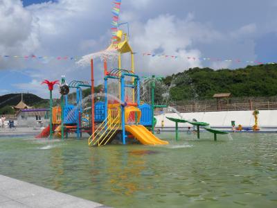 China Wasser-Spielplatz im Freien mit Werbungs-Spiralen-Wasserrutschen zu verkaufen