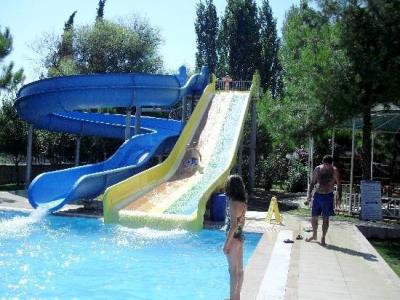 China Kombinations-Wasserrutsche öffnen Rohr-gewundene Wasserrutsche für aquar Park zu verkaufen