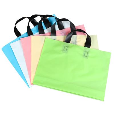 China Excellent quality BIODEGRADABLE feeling comfortable plastic shopping bags with logos plastic shopping bag for clothes handle plastic bag for sale