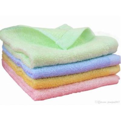 China Viable Wholesale Bamboo Microfiber Towe Washcloths Macaroon Color Baby Wash Cloth Kids Bath Face Simply for sale