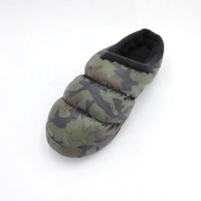 China 2020 House Cotton Filling Warm Indoor TPR Outsole Camouflage Mens Moccasin Slipper for sale