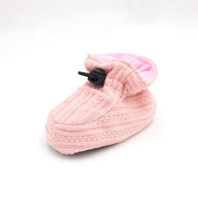 China Elastic Band Light Pink Knitted Hot Pink Girl's Baby Shoes for sale