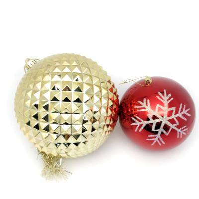 China Holiday decoration & Gift China Factory Price Pineapple Shapes Hand Painting Christmas Ornament Hanging Ball for sale