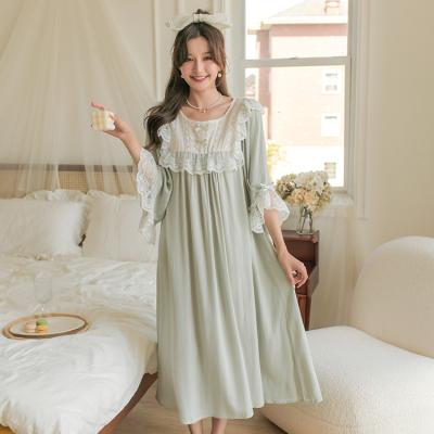 China QUICK DRY Plus Size Lace Women's Nightgown Nightgown Retro Comfortable Skirted Pajamas for sale