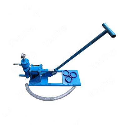 China Easy Operation Lightweight Hand Grouting Manual Pump Grout Pump With Tube For Free For Wall Grouting for sale