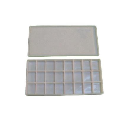 China LOW MOQ 10pcs 24/36 Gride Mordern Reusable Paint Palette Art Supplies Artist Supplies Single Paint Palette Box With Lid for sale