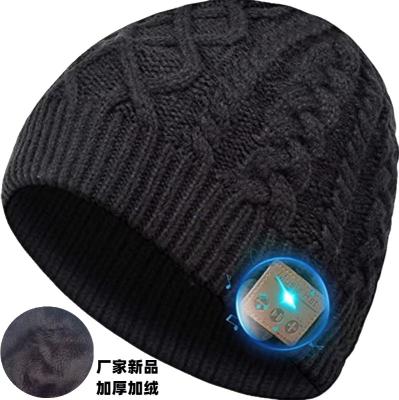 China COMMON wireless music tooth beanie hat with built-in blue stereo speakers and thick winter fleece knit hat for sale