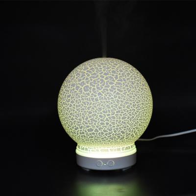 China New Design 100Ml Home Planet Humidifier Smart Remote Control Sync With Light Household Essential Oil Usb Humidifier Aroma Diffuser for sale