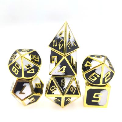 China 2022 new fashionable hot sale dnd metal dice gaming entertainment dice in bulk for sale