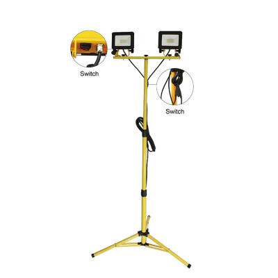 China Building Site / Workshop / Construction Waterproof 20W 4000 Lumen LED Dual Head Work Light with Metal Lamp Housing and Telescoping Tripod for sale