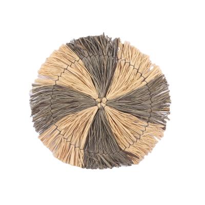 China New Traditional Style Wreath Shape Handmade Wholesale Sun Woven Grass Hanger For Wall Decor Home Decoration for sale