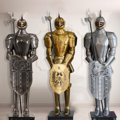 China Europe Middle Ages Metal Knight In Armor Sculpture Life Size Roman Soldier Statue for sale