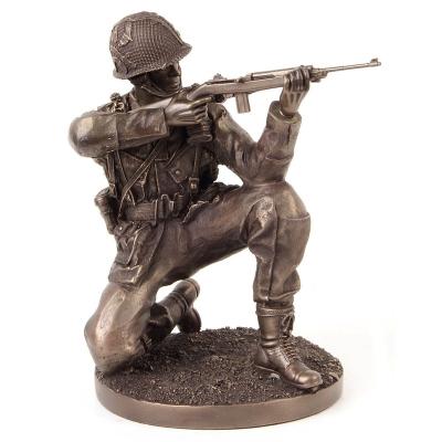 China Custom Europe Bronze Kneeling Soldier With Gun Brass Statue Man Sculpture for sale