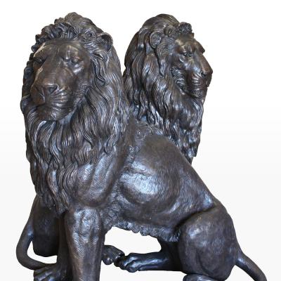 China Outdoor Life Size Bronze Sitting Lion Statue Peer of Europe for sale