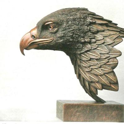 China Europe Eagle Head Art Sculpture Copper Life Size Bronze Table Decor for sale