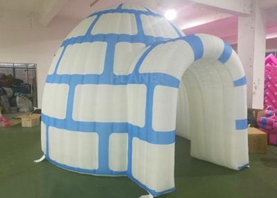 China Flexibler aufblasbarer Schnee-Iglu, aufblasbares Kinderzelt 4,22 x 3,7 x 3,0 MH zu verkaufen