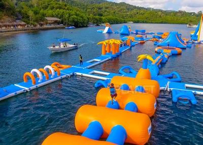 China El obstáculo inflable grande del agua, aguamarina explota el CE del parque del agua aprobado en venta