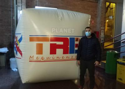 Chine Cube de flottement en balise de l'eau de la bâche 1.5M Square Shape Inflatable de PVC avec des balises de bain de triathlon de logo à vendre